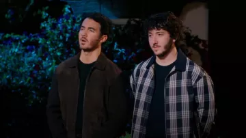 Oamc Chaqueta a cuadros con cremallera y OAMC usada por Frankie Jonas como se ve en Claim to Fame (S03E01)