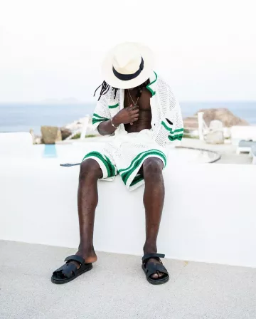 Los shorts de ganchillo de rayas blancas y verdes del Club de Alta Costura que luce Eduardo Camavinga en la cuenta de Instagram @camavinga