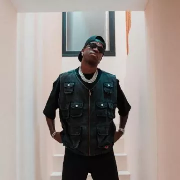 Untitled Artworks Black Denim Multi Pocket Cargo Vest worn by Vinícius Júnior on the Instagram account @vinijr