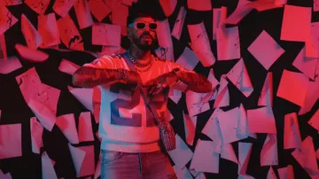 Amiri White & Light Blue 22 Knit T Shirt worn by Anuel AA in ANUEL AA, YOVNGCHIMI - Baby Demon (Video Oficial)