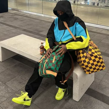 Nike Air Force 1 Low x Off White Volt usado por Babyface Ray en la cuenta de Instagram @babyfaceray