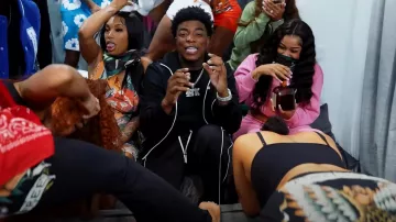 Veste de survêtement Amiri Black Piped MA Logo portée par Yungeen Ace dans Yungeen Ace - Ready To Die (Clip Officiel)