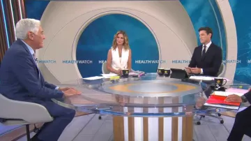 Gilet L’Agence Fable en or écru porté par Natalie Morales tel qu’on le voit dans CBS Mornings le 12 juillet 2024