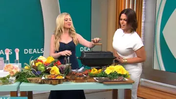 Robe midi en denim Jason Wu Collective portée par Ashley Bellman vue dans CBS Mornings le 14 juillet 2024