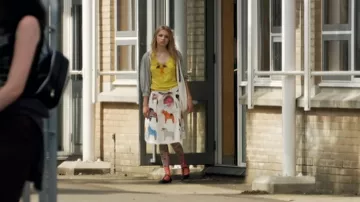 Skins Outfits: Horse Skirt Fabric worn by Cassie Ainsworth (Hannah Murray) in season 1, episode 2 of the TV series