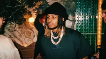 Gorro Louis Vuitton Black Damier Pearls Logo usado por DDG en DDG - She Ain't Leaving [Video Oficial]