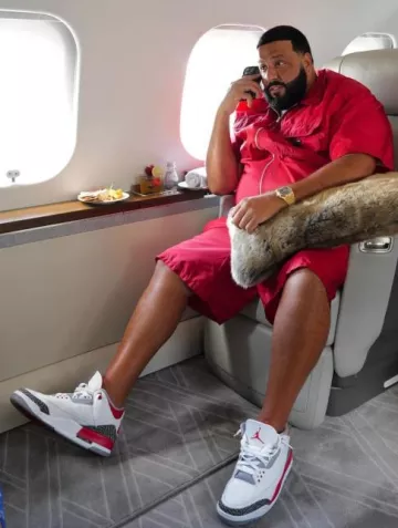 Jordan Jordan 3 Retro 'Fire Red' portée par DJ Khaled sur le compte Instagram @djkhaled