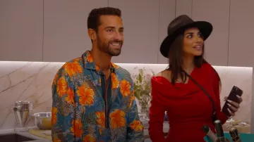 Polo de manga larga Orlebar Brown Club Tropicana II Ridley usado por Sergio Carrallo como se ve en The Real Housewives of Dubai (S02E07)