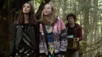 Skins Wardrobe: Pandora Moon (Lisa Backwell) is wearing Nike Mountain Scene Coat in season 3, episode 8