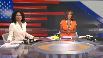 Veste longue à coupe décontractée Boss dans un mélange de coton flammé portée par Adriana Díaz, comme on le voit dans CBS Mornings le 18 juillet 2024