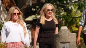 Lululemon Swiftly Tech Short-Sleeve Shirt 2.0 Hip Length worn by Shannon Beador as seen in The Real Housewives of Orange County (S18E02)