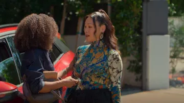 Top de cuello polo de punto de lana de H&M usado por Esti Nelson (Jee Young Han) como se ve en UnPrisoned (T02E06)