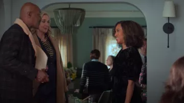Vestido de Ted Baker Tilliiy usado por Paige Alexander (Kerry Washington) como se ve en UnPrisoned (T02E08)