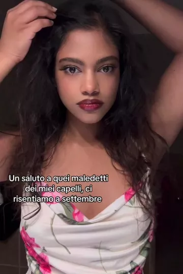 Letitia Fontana is wearing White floral dress in her Instagram post on @letitiafontana