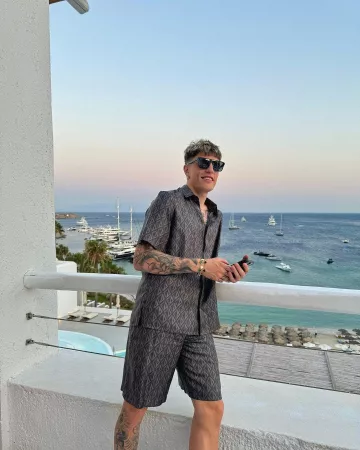 Dior Black & Grey CD Diamonds Shorts usados por Alejandro Garnacho en la cuenta de Instagram @garnacho7