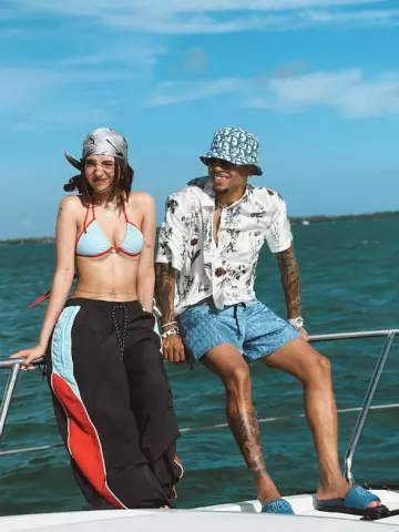 Dior x Parley Blue Oblique Cargo Swim Shorts usado por Ozuna en la cuenta de Instagram @domelipa