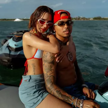 Gafas de sol Dior Green Marble que usó Ozuna en la cuenta de Instagram @domelipa