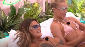 Dior Sunglasses Shades Purple 66JW worn by Matilda Draper as seen in Love Island (S11E50)