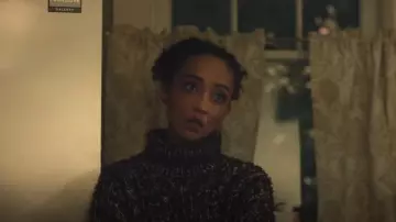 Acne Studios Cuello de tortuga con mechones usado por Barbara Sabich (Ruth Negga) como se ve en Presunto inocente (T01E08)