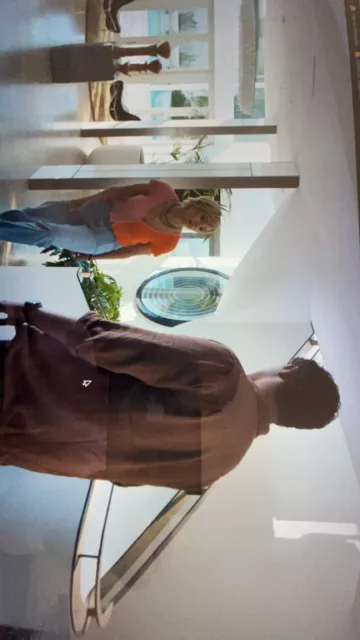 The looks of the series Who Lies? : Addy Prentiss (Annalisa Cochrane) wears a two-tone top in episode 2 of season 2