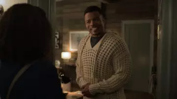 UnPrisoned Season 2 Outfits: Mal (Marque Richardson) is wearing Crochet Hoodie