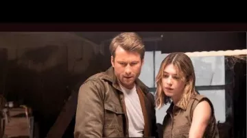 Vestimenta de la película Twisters: Glen Powell usa una camisa a cuadros para interpretar a Tyler