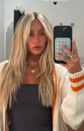 Apple Iphone Silicone Case With Magsafe worn by  Alix Earle on her Instagram Story on July 24, 2024