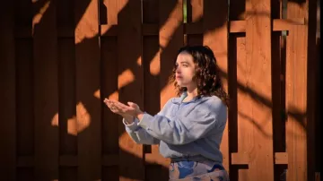 DSG Cold Weather Compression Legging worn by Samantha LaRusso (Mary Mouser) as seen in Cobra Kai (S06E01)