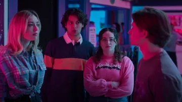 All In Motion Pull Over Graphic Fleece worn by Samantha LaRusso (Mary Mouser) as seen in Cobra Kai (S06E01)