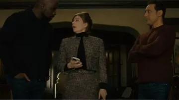 Theory Mini Tweed Skirt worn by Kristen Bouchard (Katja Herbers) as seen in Evil (S04E08)