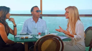 Pantalon taille haute à effet satin Zara porté par Tracy Tutor comme on le voit dans Million Dollar Listing Los Angeles (S15E02)