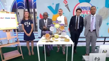Polo Ralph Lauren Team USA T-Shirt Robe en coton portée par Shannon Doherty comme on le voit dans Today le 25 juillet 2024