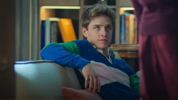 Gant Cotton Blocked Stripe Ls Rugby Shirt College Blue worn by Héctor Krawietz (Nuno Gallego) as seen in Elite (S08E02)