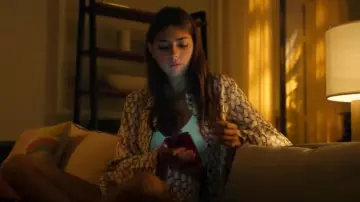 H&M Patterned Shirt worn by Sara (Carmen Arrufat) as seen in Elite (S08E04)