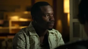 Carne Bollente The Timeline Jacket - Light Beige worn by Dalmar (Iván Mendes) as seen in Elite (S08E06)