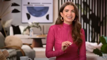 Robe longue rose 4G Givenchy portée par Jessica Markowski comme on le voit dans Owning Manhattan (S01E01)