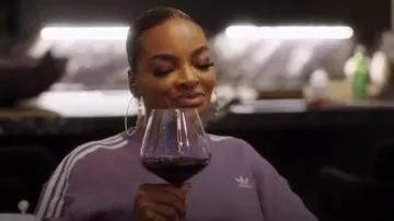 Sudadera oversize Adidas Adicolor Classics usada por Brooke Bailey como se ve en Basketball Wives (T11E17)