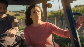 Falconeri Ultrafine Cashmere Crewneck Sweater worn by Gala (Eva Longoria) as seen in Land of Women (S01E04)