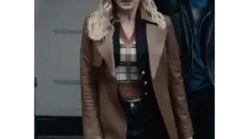 La garde-robe des garçons : Starlight (Erin Moriarty) porte un trench-coat en laine marron dans l’épisode 6 de la saison 4