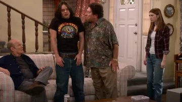 American Eagle Boyfriend Fit Plaid Shirt worn by Leia Forman (Callie Haverda) as seen in That '90s Show (S02E02)