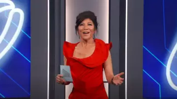 Gaurav Gupta La robe à volants Bloom portée par Julie Chen comme on le voit dans Big Brother (S26E02)