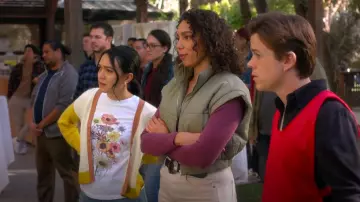 & Other Stories Floral Print Jersey T-Shirt worn by Luna (Rachel Marsh) as seen in Unstable (S02E03)