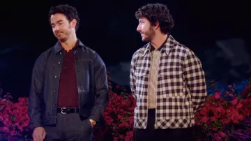 Chaqueta de algodón en blanco y negro de Paul Smith usada por Frankie Jonas como se ve en Claim to Fame (S03E04)