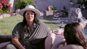 Steve Madden Tori Tie Waist Satin Midi Camisa usado por Adriana como se ve en Teen Mom: The Next Chapter (S02E06)