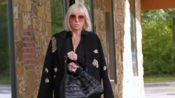 Bolso de mano mediano Gucci Deco usado por Margaret Josephs como se ve en The Real Housewives of New Jersey (T14E13)