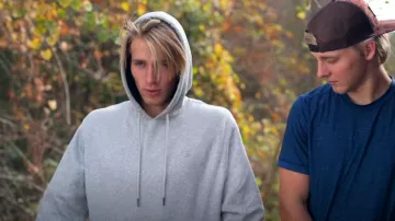 Champion Sweat à capuche pour homme, tissage inversé, polaire Pull confortable porté par Micah Plath comme on le voit dans Welcome to Plathville (S06E03)