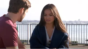 La robe-pull à boutons boutonnés ceinturés Alexa de Francesca portée par Jenn Tran comme on le voit dans The Bachelorette (S21E04)