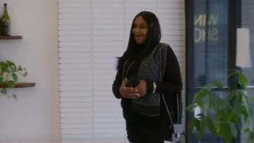 Chanel Caviar Acolchado Medio Doble Solapa Negro usado por Jackie Christie como se ve en Basketball Wives (T11E19)