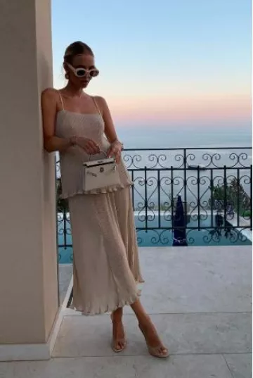 Celine Triomphe Oval-Frame Acetate Sunglasses worn by  Leonie Hanne on her Instagram Post on August 6, 2024