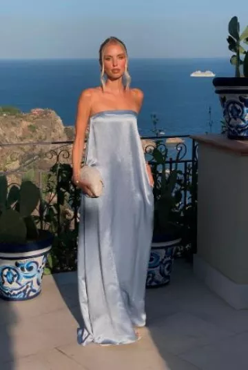 Abadia Diana Strapless Dress worn by  Leonie Hanne on her Instagram Post on August 6, 2024